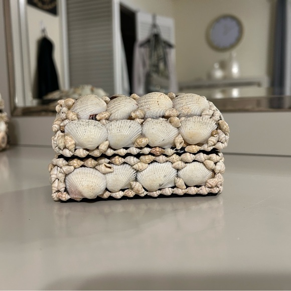 Shell Trinket Box 2) - Picture 11 of 11